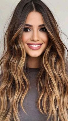 Light Brunette Summer Hair 2024, Easy Munchies, Carmel Balayage, Rambut Brunette, Helmet Head, Brunette Balayage Hair, Girl Beach