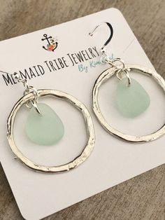 Seaglass Ideas, Crystal Point Jewelry, Sea Style, Hammered Silver Jewelry, Hammered Silver Ring, Beach Earrings, Hammered Hoop Earrings, Beachglass Jewelry, Hammered Ring