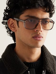 If there's a brand to trust with aviator-style sunglasses, it's TOM FORD, the designer himself wears them often. These ones are made from translucent grey acetate and fitted with light-hued UV-protective lenses. Tom Ford Eyewear Men, Tom Ford Aviator Sunglasses, Gray Accessories, Black Aviator Sunglasses, Tom Ford Eyewear, Ford Accessories, Aviator Sunglasses Mens, Tom Ford Men, Tom Ford Sunglasses