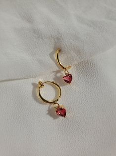 Heart Huggies, Dainty Dangle Earrings, Accesorios Aesthetic, Earring Stack, Red Heart Earrings, Ruby Heart, Jewellery Wedding, Love Earrings, Magical Jewelry