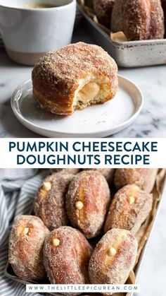 pumpkin cheesecake doughnuts Brioche Doughnuts, Easy Donut Recipe, Filled Donuts, Pumpkin Recipes Dessert, Tout Est Possible, Brunch Time, Doughnut Recipe, Baked Donuts, Savory Breakfast