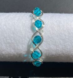 Pulsera trenzada de plata/Pulsera/Brillo/Polaco al fuego/Cuentas de vidrio checo/Turquesa/Brillante/Llamativo/Jewlrey/Elegante/No se deslustra - Etsy Turquoise Spacer Beads Bangle Jewelry, Turquoise Bangle With Spacer Beads, Turquoise Bangle Jewelry With Spacer Beads, Turquoise Beaded Crystal Bracelet For Party, Adjustable Turquoise Crystal Bracelet For Parties, Handmade Turquoise Crystal Bracelet For Party, Turquoise Spacer Beads Jewelry For Party, No Se, Braids