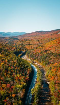 Kancamagus Highway In New Hampshire Timeless Homes, Kancamagus Highway, Wanderlust Photography, New England Fall, Life Crisis, Fun Life, Autumn Scenery, Fall Travel