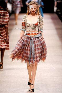 Gingham Skirt, Upcycle Clothes, London Fashion, Fashion Week Spring, Paris Fashion, Runway Fashion, Paris Fashion Week