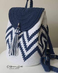 Knitting Bag Sewing, Crochet Shoulder Bags, Crochet Bag Tutorials, Bag Pattern Free, Backpack Pattern