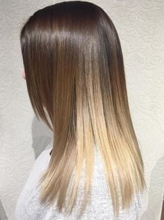 Brown+Blonde+Ombre+Balayage+For+Straight+Hair Balayage For Straight Hair, Hair Cuts Straight, Brown Blonde Ombre, Brown Ombre Hair Color, Blonde Ombre Balayage, Straight Hair Cuts, Modern Haircuts, Brunette Balayage Hair, Short Hair Balayage