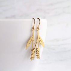 Infinite Jewelry, Wheat Stalk, Golden Wheat, Whimsical Jewelry, Heirlooms Jewelry, Earring Gold, Cow Girl, Ear Hook, Lovely Jewellery