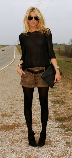 Winter shorts with tights. 50 Great Fall - Winter Outfits On The Street - Style Estate - #FashionEstate Winter Shorts, Dressy Shorts, Outfit Chic, Bohol, Shorts With Tights, Narnia, Black Tights