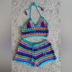 Minimum Stretch. Perfect For A Vacation Or To The Beach. The Top Is Cropped. Crochet Pajama Set Pattern, Knitted Shorts, Clothes Making, Crochet Short, Crochet Business, Crochet Clothing And Accessories, Crochet Shorts, High Fashion Outfits, Crochet Clothing