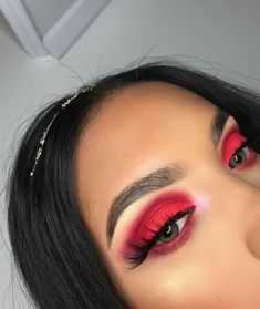 Make Up Rot, Make Up Rojo, Red Eye Shadow, Red Eyeshadow Makeup, Red Makeup Looks, Red Eye Makeup, Silicone Makeup, Red Makeup