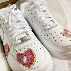 ✨ Authentic, Brand new with box. ❤️ Each pair is personally handmade. ★ Each pair is unique and one of a kind. 👟 Best quality waterproof and scratch-proof paints used. 🌷 Trusted artist - 300+ satisfied customers across various platforms. Custom Air Force 1 Pink, Air Force 1 Pink, Donut Shoes, Air Force Custom, Shoe Embroidery, Black Air Force 1, Pink Donut, Nike Shoes Air Force, Air Force 1 Mid