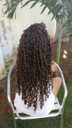 Beautiful Lies, Curly Hair Goals, Curly Hair Trends, Amazing Hairstyles, Cute Curly Hairstyles, Beautiful Curly Hair, Natural Curly Hair, Itchy Scalp