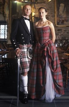 Tartan Wedding Dress, Scottish Wedding Dresses, Scottish Wedding Traditions, Tartan Wedding, Scottish Dress, Scottish Clothing, Tartan Fashion, Scottish Kilts, Scottish Plaid