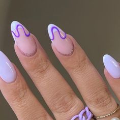 🦄✨Annabel Maginnis✨🦄 on Instagram: "You all loved this design I did in Matcha Tea, so here it is in lilac, but with a lil glitter cuff twist!  Textured Lilac 💟  Natural nails using @glitterbels  Hema free Builder-Bel Gel: Frenchie Hema free Gel Polish: Pastel Lilac Holo gorgeous  Unbelievabel gel: Periwinkle  💜💜💜" Columbia Nails, Lilac Nails, Red Polish, Pastel Lilac, Gel Art, Designs Nail