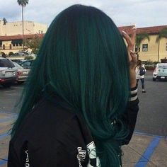 Dark Teal Hair, Dark Green Hair, Color Ideas For Short Hair, Green Hair Dye, Pretty Rainbow, Ideas For Short Hair, Rainbow Hair Color, Goth Hair, Teal Hair