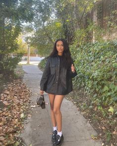 Daniella perkins Types Of Girls, Poses For Photos, Pinterest Outfits, Photoshoot Inspiration, Casual Fall Outfits, Girly Girl, Casual Fits, Classy Outfits