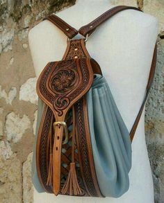 Anting Manik, Skirt Maxi, Leather Projects, Fantasy Clothing, Fantasy Fashion, Character Outfits, Larp, Leather Purse, Leather Working