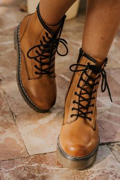 Retro Platform Boots - Fall Lace Up Boots | ROOLEE Military Style Boots, Converse Outfits, Tumblr Outfits, Liner Socks, Boots Fall, Looks Style, Platform Boots, Michael Jordan, Dr. Martens Boots