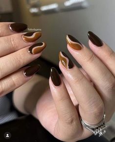 #nail design #nail inspo #elegant nails #nails #prom nails #trendy nails #minimalist nails #cool nail inspo #nude nail designs #september nail ideas #fall nail design #coffin nails #grad nails #autumn toe nails #autumn nails #nail ideas #acrylic nails #end of summer nails #beachy nails #ongles autumn #september nails #fall transition nail colors #autumn acrylic nails #simple autumn nails #holiday nails #back to school nails #beach nails #literally me #fall nails #halloween nails #herbst nägel Earth Tones Nails, Helpful Aesthetic, Earth Tone Nails Designs, Kutek Disney, Simple Fall Nails, Hello Nails, Hippie Nails, Smink Inspiration, Simple Gel Nails