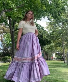 Gorgeous vintage Oscar De La Renta lavender 1980's or early 1999's maxi skirt.   There is no care label but fabric looks and feels to be silk taffeta lined in silk organza.  Lining has two small holes near zipper that does not affect the pristine outer appearance.  Waist measures approximately 27" with a length waist down of 44.5".  Please ask any questions. Spring Purple Full Maxi Skirt, Purple Full Maxi Skirt For Spring, Spring Bohemian Silk Maxi Skirt, Bohemian Silk Maxi Skirt For Spring, Vintage Purple Skirt For Summer, Vintage Purple Skirt For Spring, 1890s Skirt, Womens Skirts, Silk Taffeta