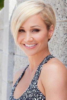 Κούρεμα Bob, Celebrity Short Hair, Long Pixie Hairstyles, Short Bob Haircuts, Pixie Haircuts, Short Pixie Haircuts, 짧은 머리, 2020 Trends, Short Hairstyle