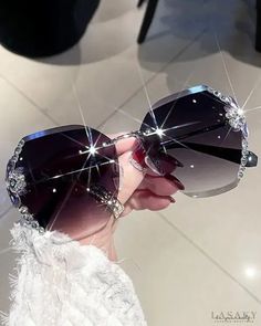 Lasaky - 1 pair of rimless tinted lens sunglasses with rhinestones Crystal Sunglasses, Fashion Butterfly, Rhinestone Sunglasses, Uv400 Sunglasses, Rimless Frames, Sunglasses Women Fashion, Fashion Eye Glasses, نظارات شمسية, Mode Casual