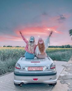 Friendship Photography, Friendship Photos, Beautiful Scenery Photography, Sisters Photoshoot, Love You Best Friend, Preppy Girls