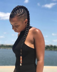 Love this mohawk braid by @nisaraye - https://blackhairinformation.com/hairstyle-gallery/love-mohawk-braid-nisaraye/ Mohawk Braid Styles, Braided Mohawk Hairstyles, Braids With Shaved Sides, Mohawk Styles, Shaved Hair Designs, Shaved Side Hairstyles, Twisted Hair, Mohawk Braid, Side Hairstyles