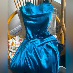 I’m So Sad I Never Got To Wear This A Gorgeous Peacock Blue Color With A Tie Back (Adjustable Straps) Floor Length Even For The Taller Girlies And Has A Zipper To Keep Ya Snatched I Hope Someone Gets To Rock This !! Be Kind And Happy Poshing Green Satin Prom Dress, Gold Ball Gown, Navy Blue Long Dress, Faviana Prom Dresses, Faviana Dresses, Cocktail Prom Dress, Beaded Evening Gowns, Special Occasion Gowns, Strapless Prom Dresses