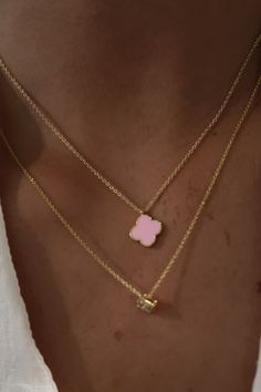 24k gold-plated enamel clover charm on a 14k gold-plated or 14k gold-filled chain. Necklaces are 16 inches in length with a 2 inch extender chain. Teen Jewelry Trends, Jewelry School, Pretty Vibes, Cute Necklaces, Preppy Jewelry, Clover Charm, Dope Jewelry, Clover Necklace, Pretty Jewelry