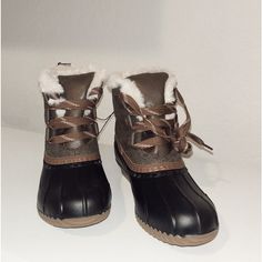 Nwt | Duck Boots | Fur Lining Boots Fur, Duck Boots, Shoes Woman, Winter Rain, Rain Boots, Black And Brown, Size 7, Women Shoes, Boots