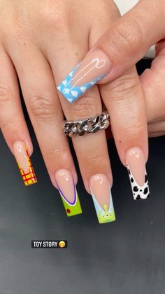 Toy Story Nails, Disneyland Nails, Summer Nails Art, Nails Kids, Disney Inspired Nails, Disney Acrylic Nails, Kutek Disney, Unghie Nail Art, Hippie Nails