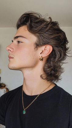 handsome man with mullet hairstyle Men's Mullet, Mullet Styles, Mens Mullet, Bleached Hair Men, Mullet Hairstyles, Mullet Fade, Mullet Haircut, Wavy Hair Men, Hair Inspiration Short