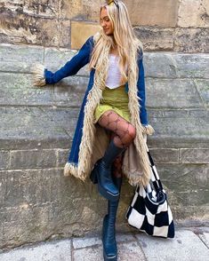 Avant Basic, Styling Skirts, Styling Boots, Boho Chic Outfits, Autumn Outfit, Fashion Details, Colorful Fashion, Fit Inspo, Aesthetic Clothes