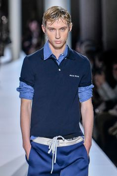 Miu Miu Boy Outfits, Miu Miu Boy Aesthetic, Miu Miu Boy, Blue Polo Collar Top For Streetwear, Runway Model Aesthetic Men, Male Runway Fashion, Miu Miu Men, Male Model Aesthetic, Modeling Aesthetic Male Runway