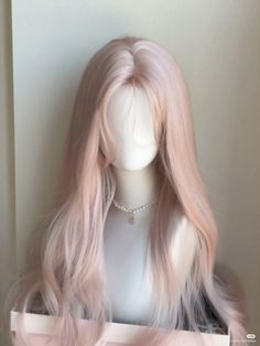 Hair inspo White Hair Pink Highlights, Coquette Hair Color, Pink And White Hair Aesthetic, Kawaii Blonde Hair, Kpop Hair Color, Harajuku Wig, Pretty Hair Cuts, Pink Wig Fairy