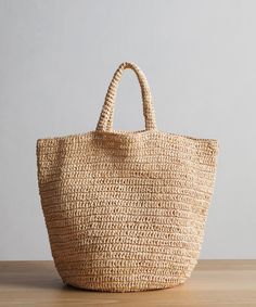 Cheap Everyday Handwoven Straw Bag, Cheap Versatile Straw Tote Bag, Luxury Square Straw Bag For Everyday, Luxury Casual Rectangular Straw Bag, Luxury Rectangular Neutral Straw Bag, Modern Luxury Straw Bag For Errands, Affordable Chic Natural Shoulder Bag, Luxury Natural Fiber Straw Tote Bag, Luxury Straw Tote Bag With Removable Pouch