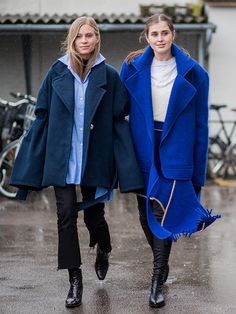 The Best Street Style From Copenhagen Fashion Week | Who What Wear UK Copenhagen Fashion Week Street Style, Copenhagen Street Style, Danish Fashion, Skandinavian Fashion, New Street Style, Style Casual Chic, Copenhagen Fashion, Copenhagen Style, Copenhagen Fashion Week