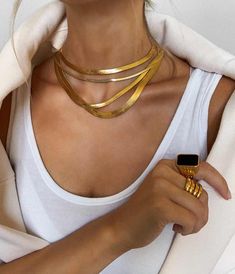 Monte Carlo Gold Filled – BRACHA Necklace Design Ideas, Thick Gold Chain Necklace, Minimalist Necklace Silver, Thick Gold Chain, Thick Necklace, Beautiful Gold Necklaces, Herringbone Design, Bold Necklace, Herringbone Necklace