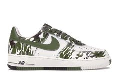 Air Force 1 Low Camouflage Palm Green - 306353-131 Nike Shoes Women Camo, Luxury Green Nike Air Force 1 For Streetwear, Luxury Green Nike Air Force 1 Casual Shoes, Camouflage Sneakers, Palm Green, Shoes Sneakers Nike, Fresh Shoes, Hype Shoes, Clark Kent