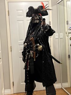 Zombie Pirate Costume, Ghost Pirate, Pirate Fancy Dress, Fancy Dress Ideas, Pirate Skeleton, Halloween Love, Pirate Cosplay, Pirate Skull