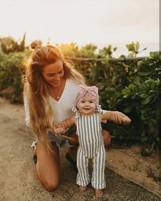 Stripes go with everything 🐯@hbgoodie ***TAP TO SHOP *** Family Photoshoot Poses, Baby Fits, Hippie Vibes, Gray Stripes, Trendy Baby, The Last Day, Bell Bottom, Sandy Beaches