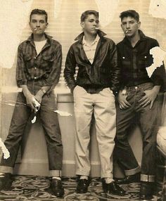 Vintage Guys, Greaser Style, 1950s Men, Teddy Boy, Young Mens Fashion, American Teen, Teddy Boys, Hipster Mens Fashion, Psychobilly