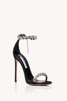 AQUAZZURA Love Link Sandal WOMEN'S SHOES Aquazzura Shoes, Fashion Shoes Heels, Shoes Heels Classy, Fancy Shoes, Fashion Heels, Pretty Shoes, Dream Shoes, Shoe Obsession, Stiletto Heel