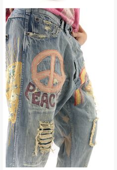 Hippie Jeans, Upcycled Jackets, Funky Pants, Diy Denim Jacket, Shabby Chic Clothes, Denim Art, Boho Denim, Diy Sweatshirt