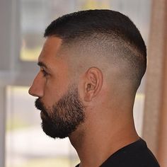 Textured Low Fade Bob Pendek, Buzz Cut Styles, Very Short Hair Men, Buzz Haircut, Ducati Motorbike, Short Fade Haircut