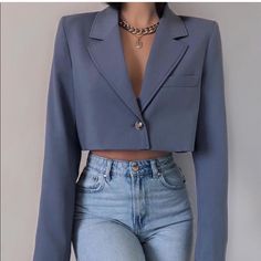 New With Tag Blogger’s Favorite Zara Topstitched Cropped Blazer Blue M 4432/725 B10 Cute Spring Outfits, Zara Fashion, Elegante Casual, Cropped Blazer, Looks Chic, Blazer Outfits, Suit Fashion, Outfits Casuales, Cute Casual Outfits