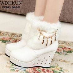 Winter Shoes Outfits, White Snow Boots, Chain Shoes, Cheap Ankle Boots, Boot Chains, Shoes Outfit Fashion, Faux Fur Boots, Shoes Platform