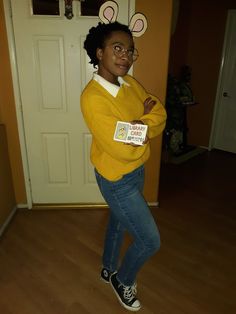 Arthur Read Costume, Black Book Character Costumes For Teachers, Arthur Meme Costume, Arthur Costume Women, Arthur Costume Diy, Yellow Costume Ideas Women, Book Week Outfits, Black Halloween Characters, Diy Story Book Character Costumes