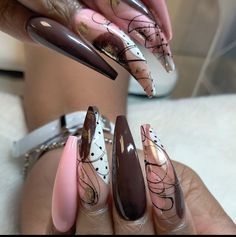 Ceo Nails, Nail Designs Birthday Ideas, Stiletto Nail Art Fall, Simple Nude Acrylic Nails, Nail Art Fall, Funky Nail Art, Sassy Nails, Nails Now, Nails Design With Rhinestones